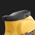 Load image into Gallery viewer, LOWERED BLACK SEAT W/LATCH PLATE VESPA
